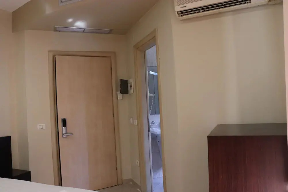 Danis Hotel