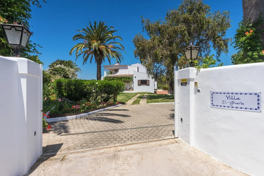 Albufeira Villa El-Gharb private 4 Bedrooms