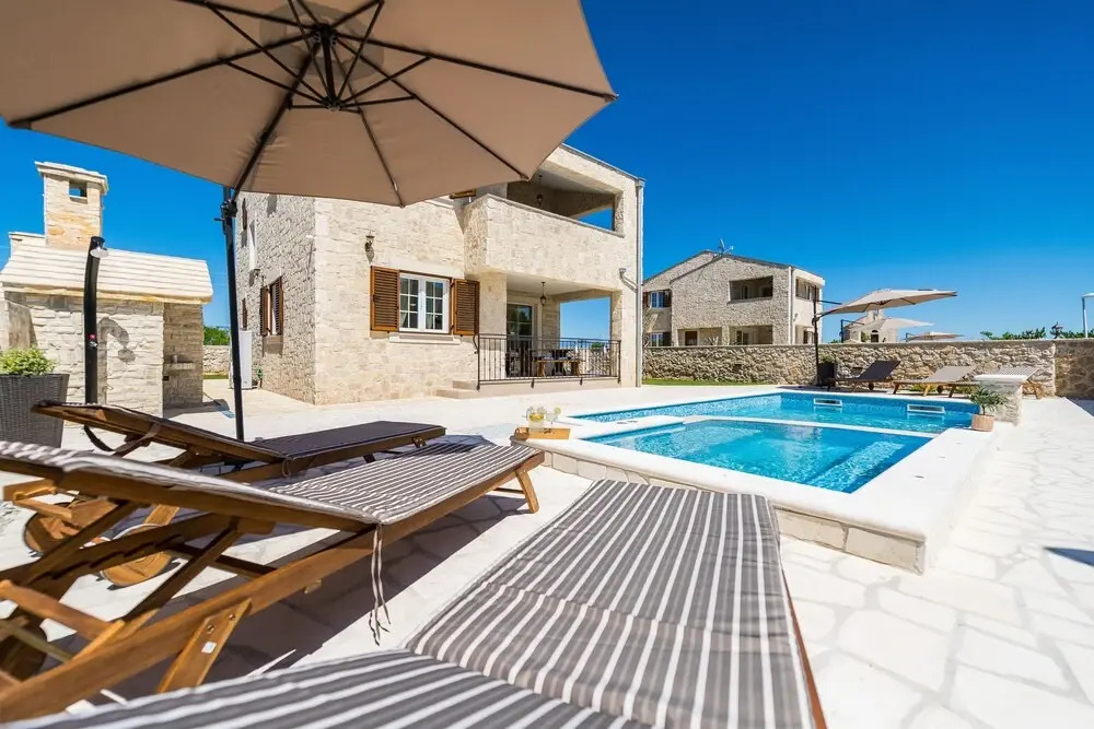 Villa Rea 4 with heated pool