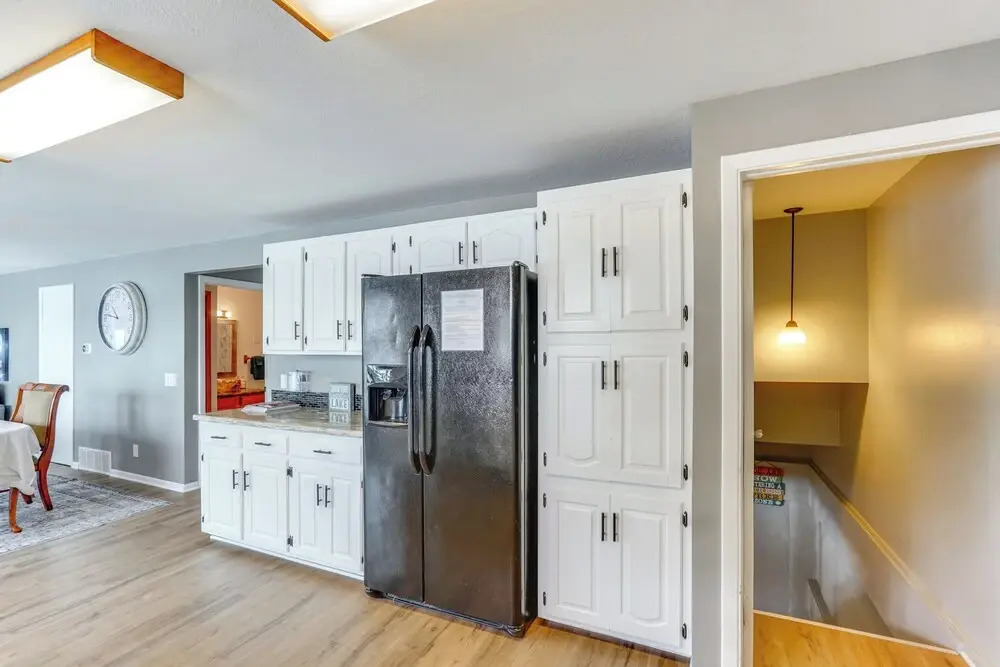 2 Decks, Lake Views! Group Escape in Osage Beach