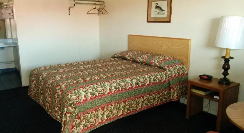 CRYSTAL MOTEL