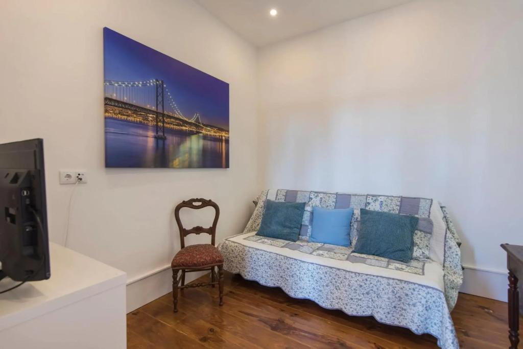 LovelyStay - Comfortable apartment with river views