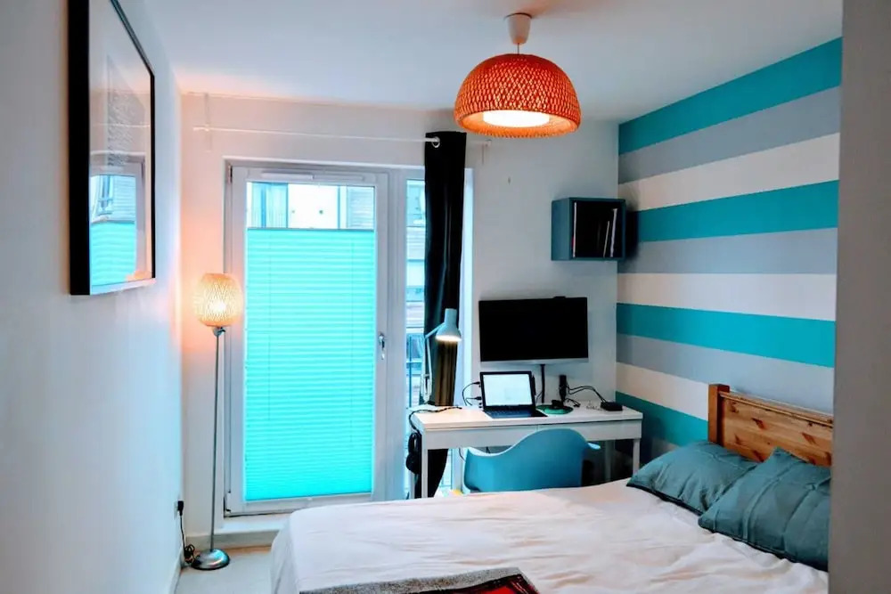 Modern 2 Bedroom Apartment Near the Sea