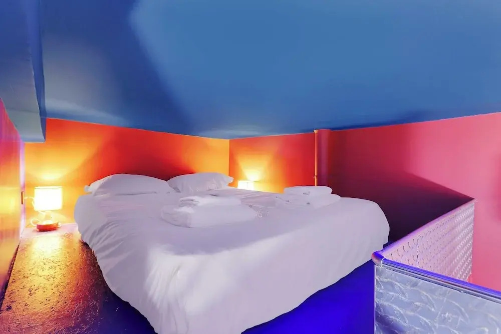 Cosy, Colourful Studio for 2 - Heart of "marais"