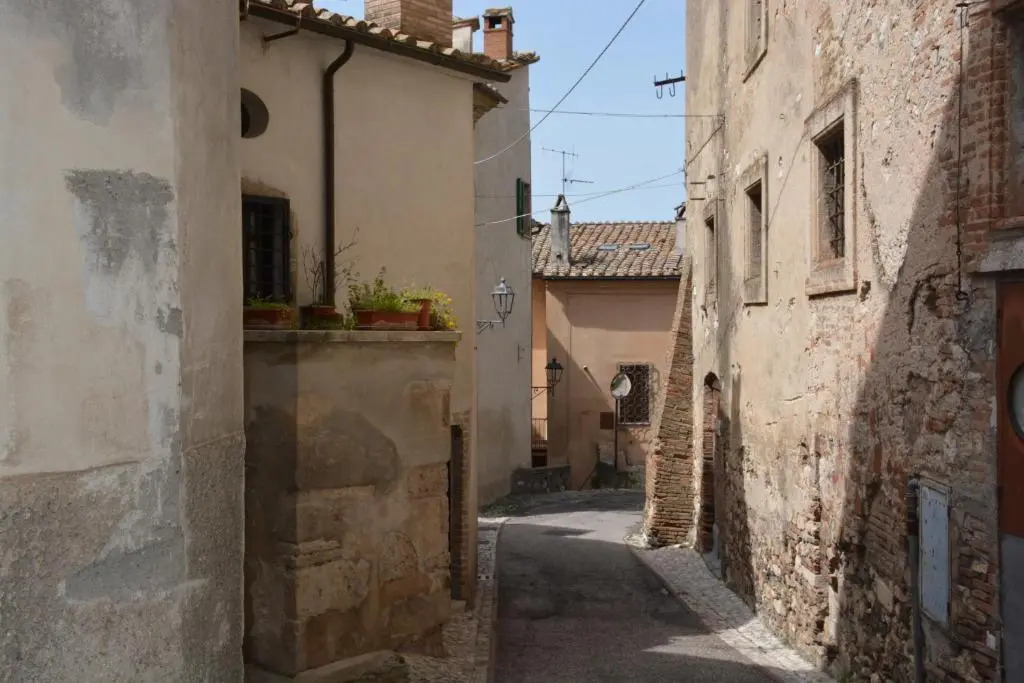 Scappo In Umbria, La Casa Del Duomo