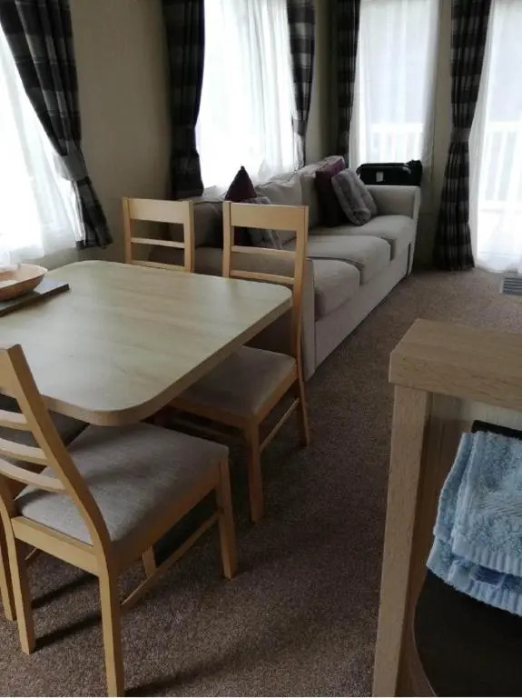 M58 2 Bedroom, 6 berth Caravan