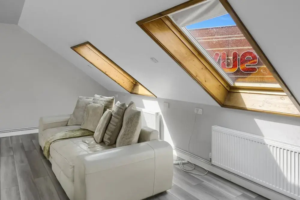 Luxury Penthouse Suite - Swansea Central - Beach