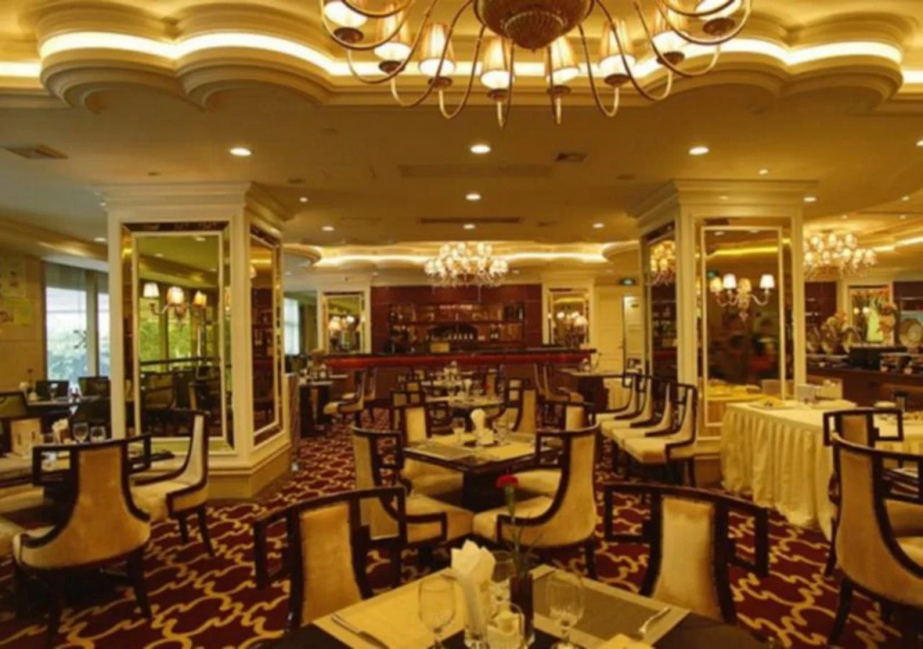 Golden Bauhinia International Hotel