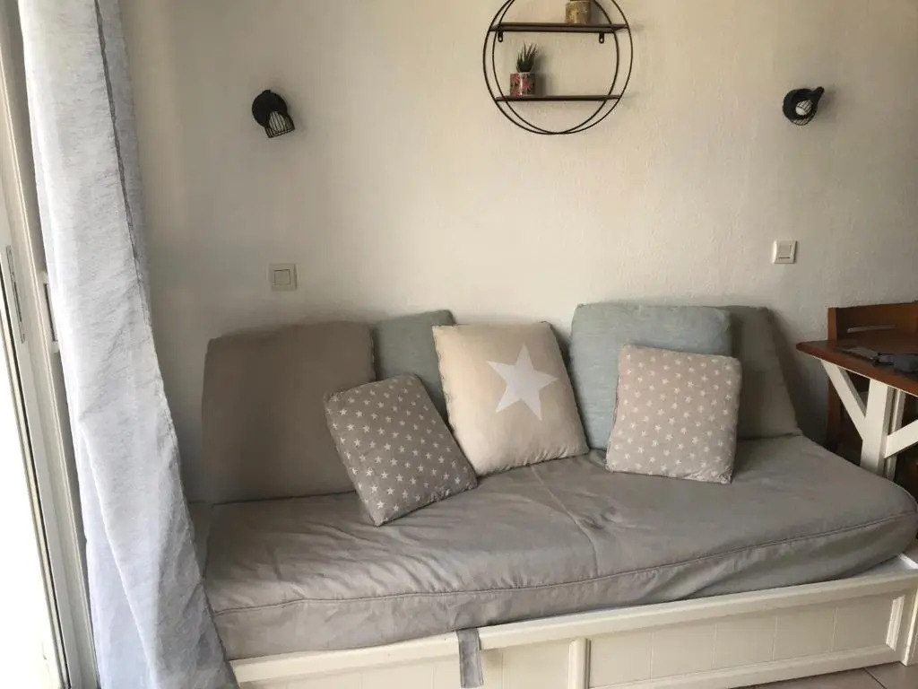 Joli T2 bord de mer parking piscine