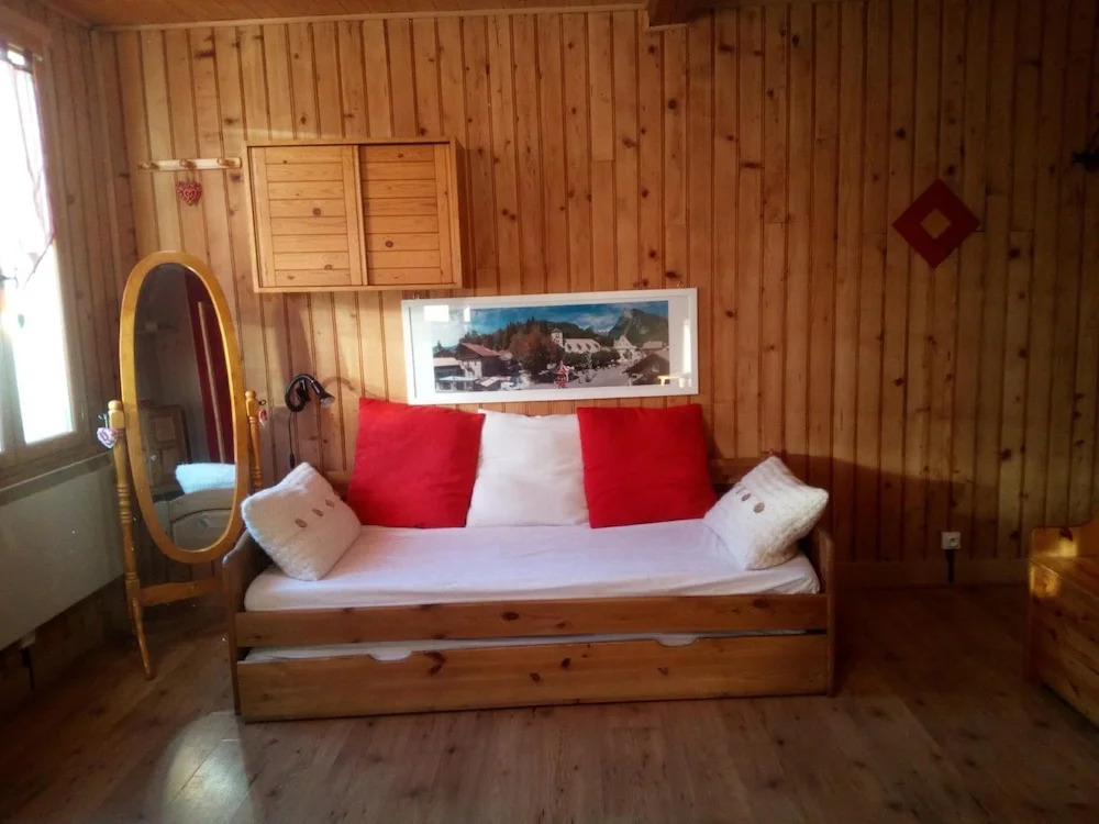 Chalet With one Bedroom in Samoëns, With Furnished Garden and Wifi