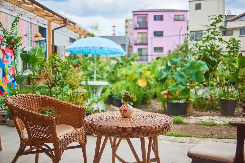 Kamagasaki University of the Arts Cafe Garden Guest House aka Cocoroom