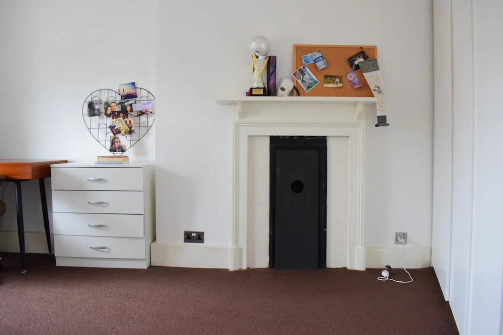 1 Bed Flat With Roof Terrace