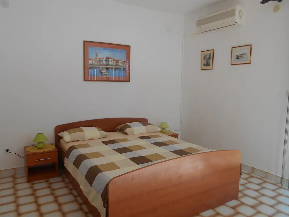 Apartment Near Novalja Center