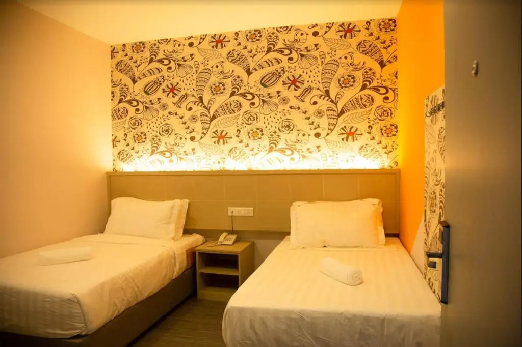 THE CROWN HOTEL @ KLIA