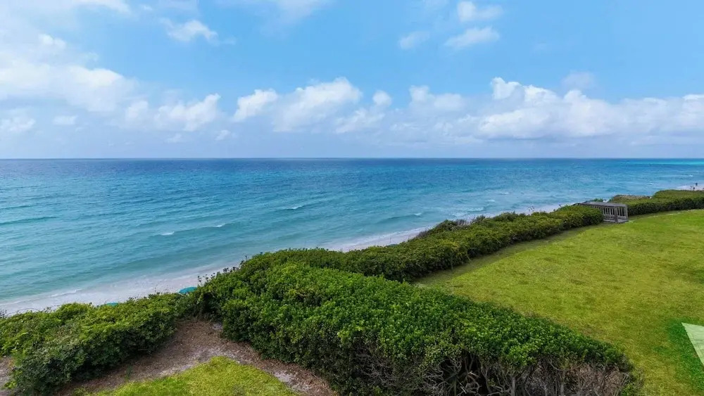 2BR Beachfront Townhome w/ Beach Service + Free Attraction Tickets!