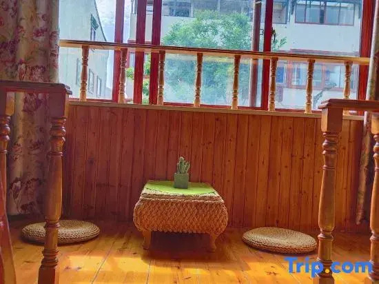 Wuzhen 180 Themed Homestay