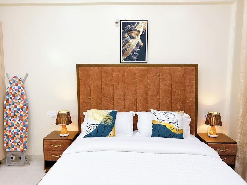Charm Luxe Homes