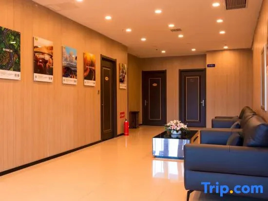 Super 8 Select Hotel (Bayi Road, Shanghai New High-speed Railway Station)