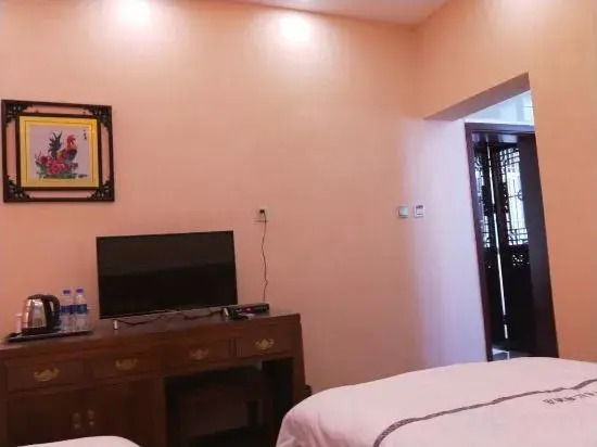 Lincang Yihai Hotel