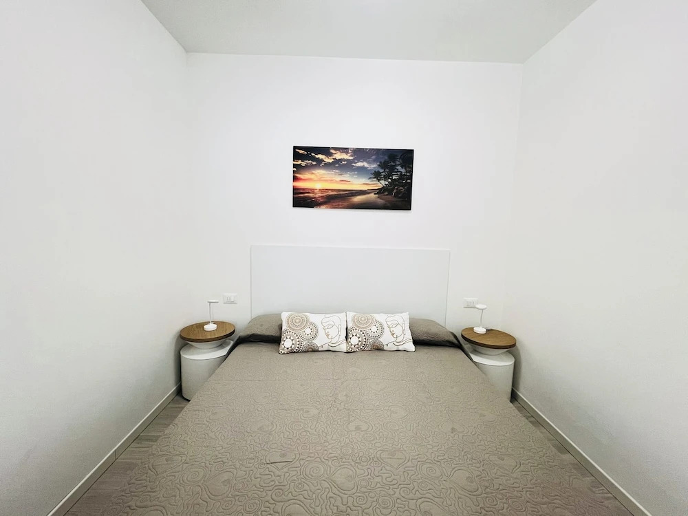 Bright Apartment 150m From the Beach