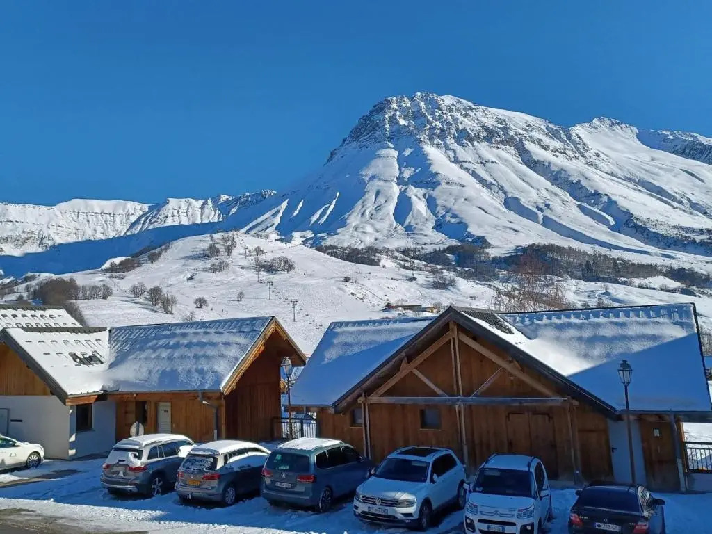 Appartement Albiez-Montrond, 2 pièces, 4 personnes - FR-1-618-14