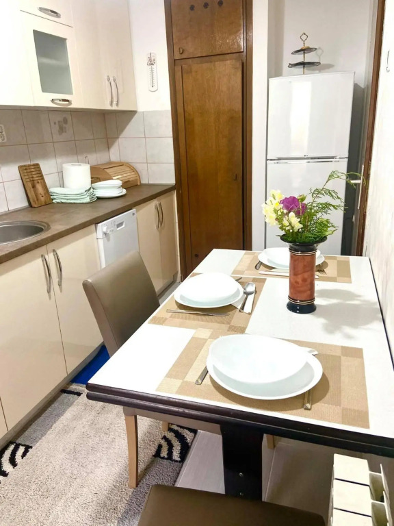 Family Apartment Ivanovic