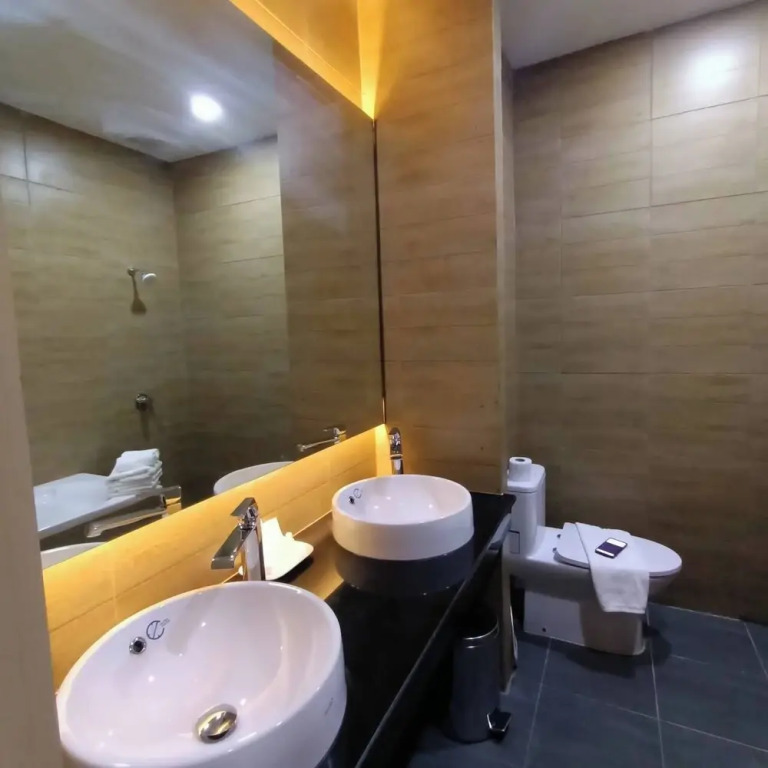 Mayflower Grande Suite Hotel