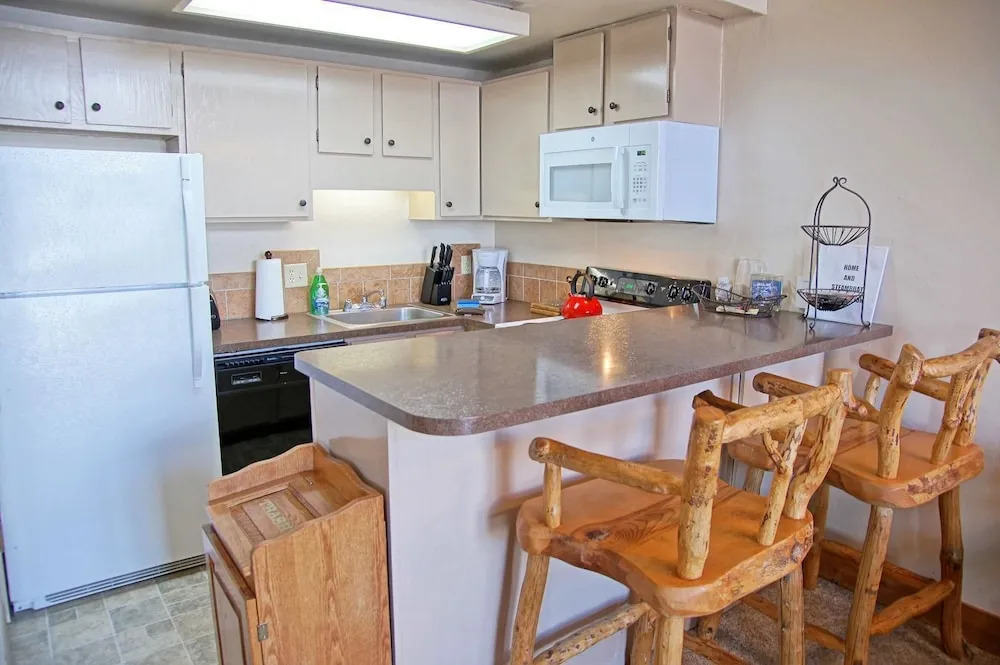Storm Meadows Club B-413 (202782-5337) - 2 Br Condo