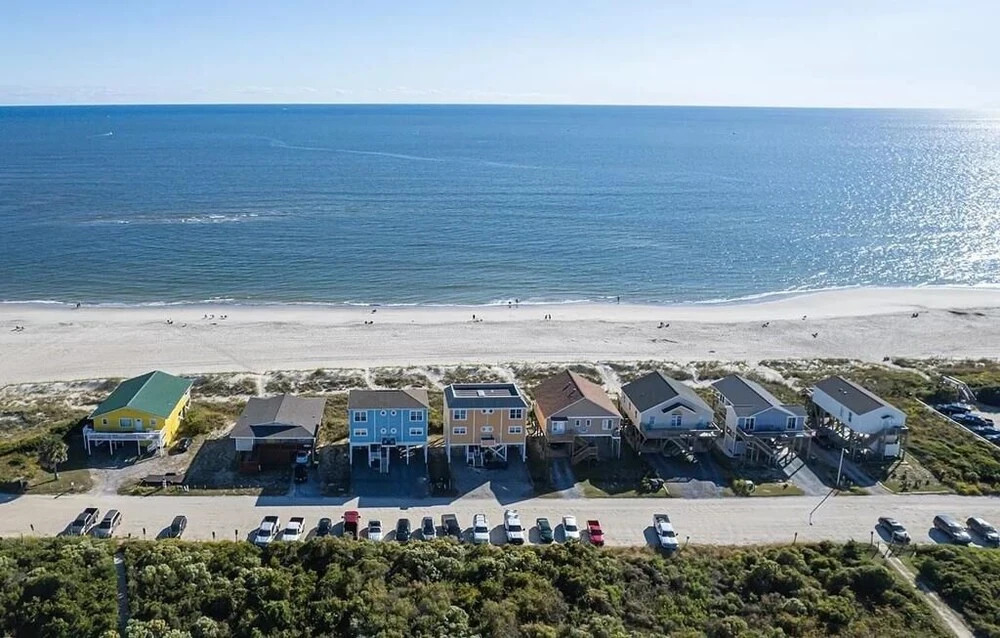 Sea It All 2 Bedroom Home by RedAwning