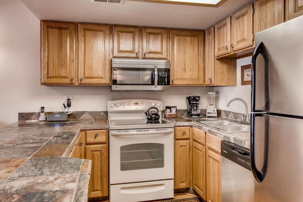 Powder Pointe 303b 1 Bedroom Condo by RedAwning