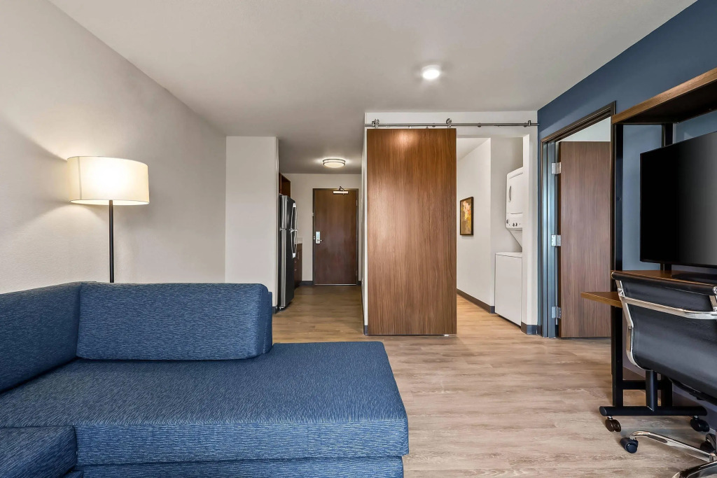 Everhome Suites El Paso Airport Near Fort Bliss by Choice Hotels
