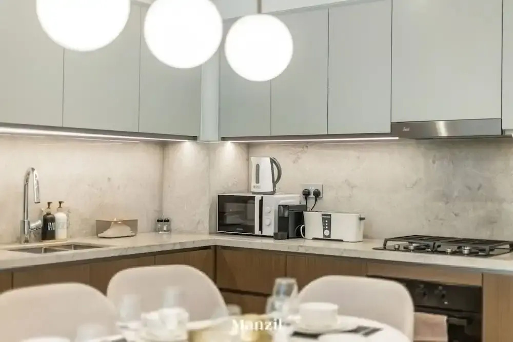 Modern 2BR w Direct Beach Access Emaar Beachfront