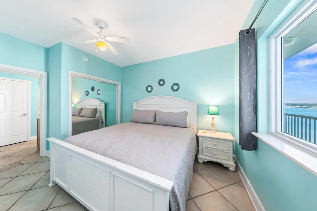Spacious 3BR 3Bath 12th Floor, Million-Dollar Gulf Views