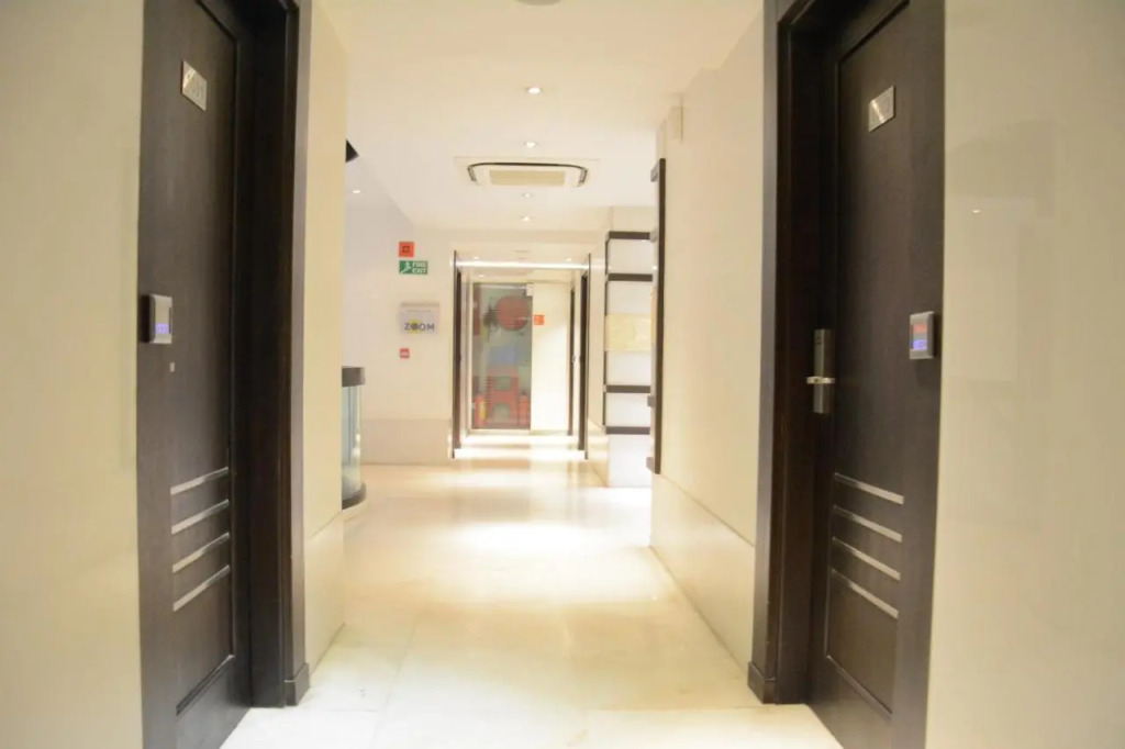 HOTEL GODWIN DELUXE NEAR CONNAUGHT PLACE Offers FREE AIRPORT PICKUP