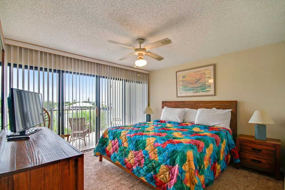 Land's End 406 Building 1 Top Floor With 2 Balconies/bay Views