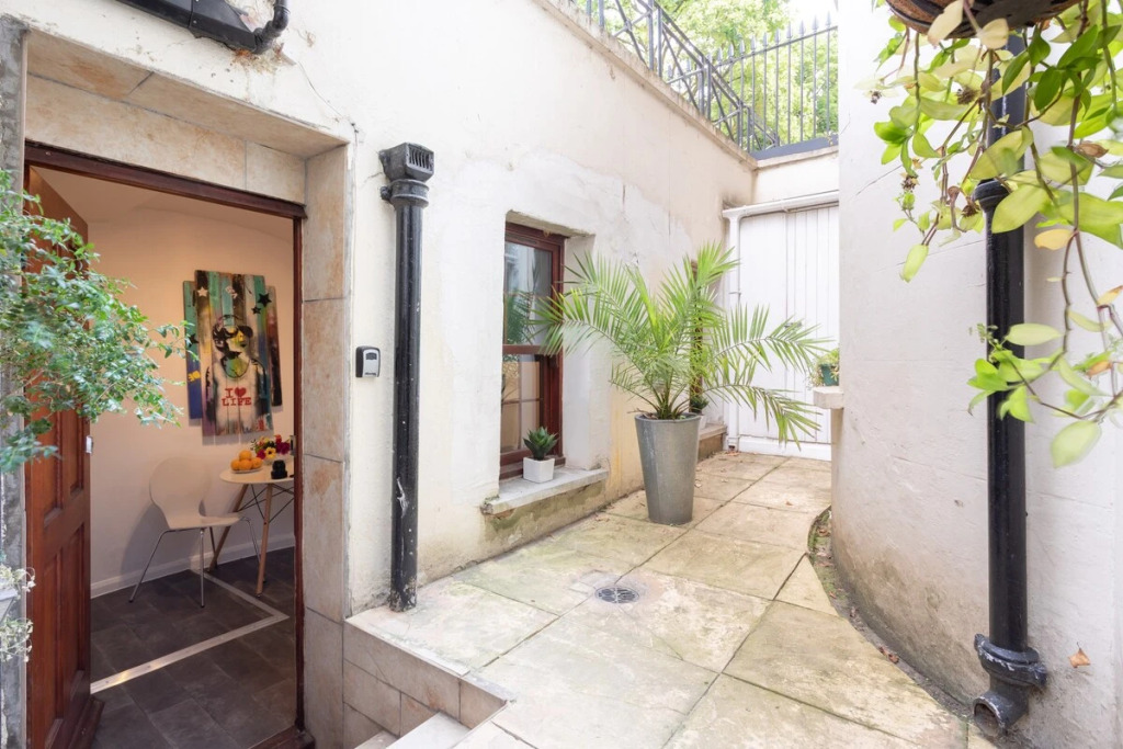 Zone 1 | Private | Fast wifi