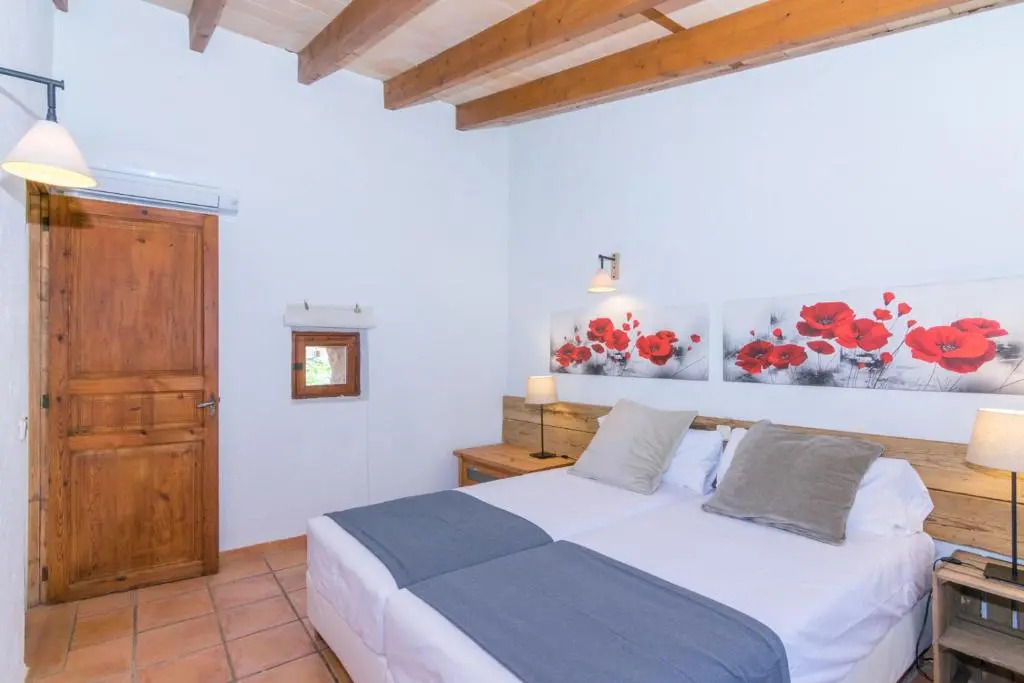 Preciosa casa con piscina a 1 Km de Santa Maria del cami