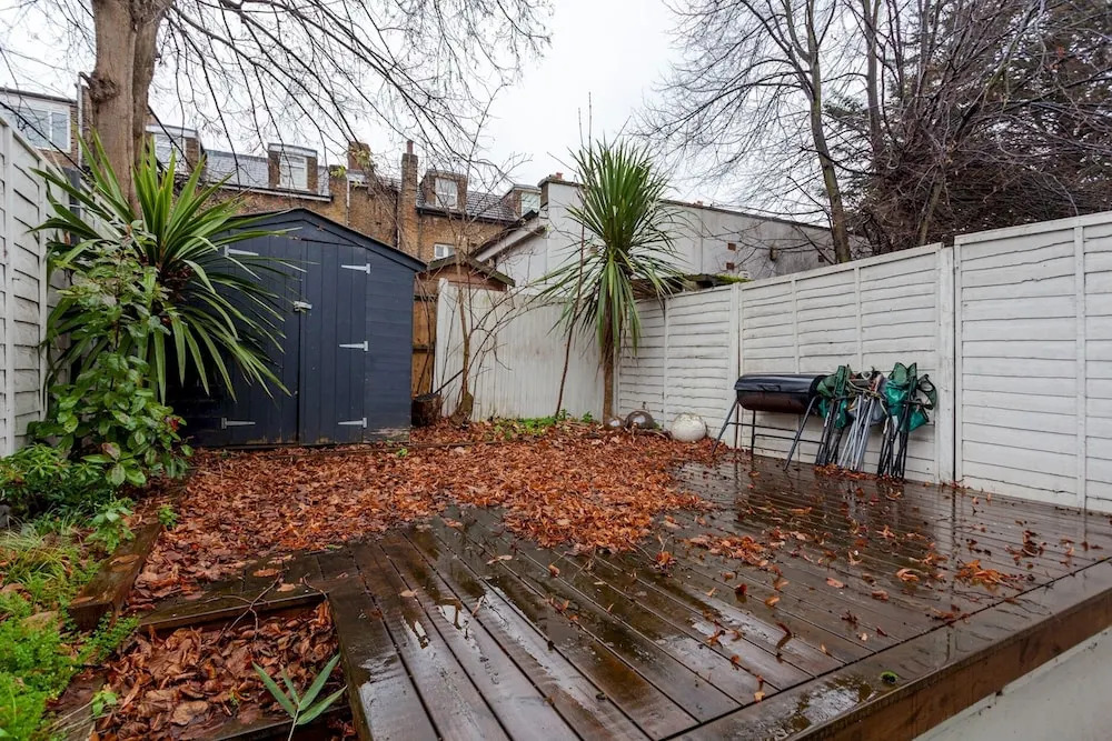 Stylish Manor Park Nest - AWX