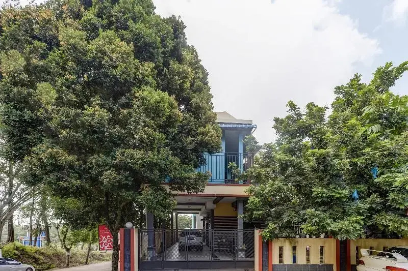 Oyo 91298 Rumah Cantik Homestay