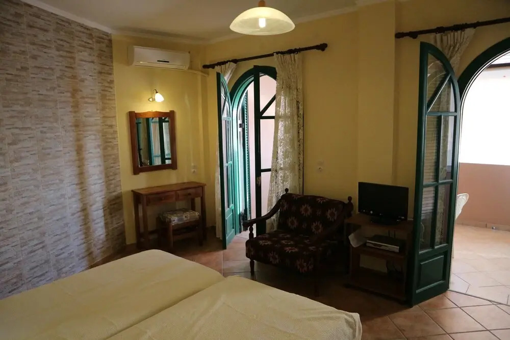 The Harmony - Beachfront sea View Apartment