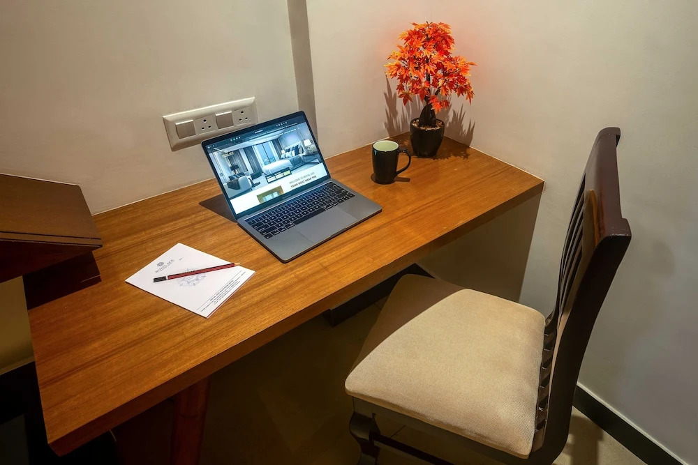 Royal Ace Boutique Hotel