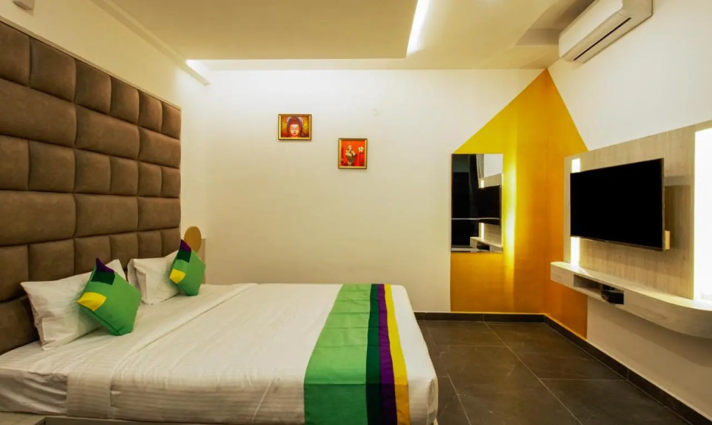 Itsy Hotels Silver Keys