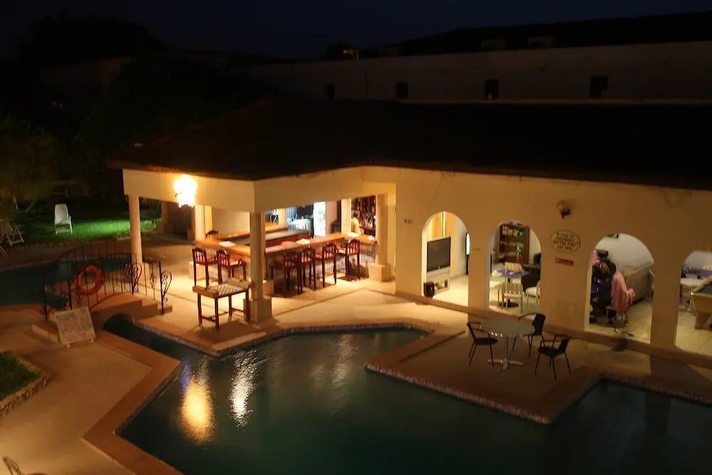 Seaview Gardens Hotel