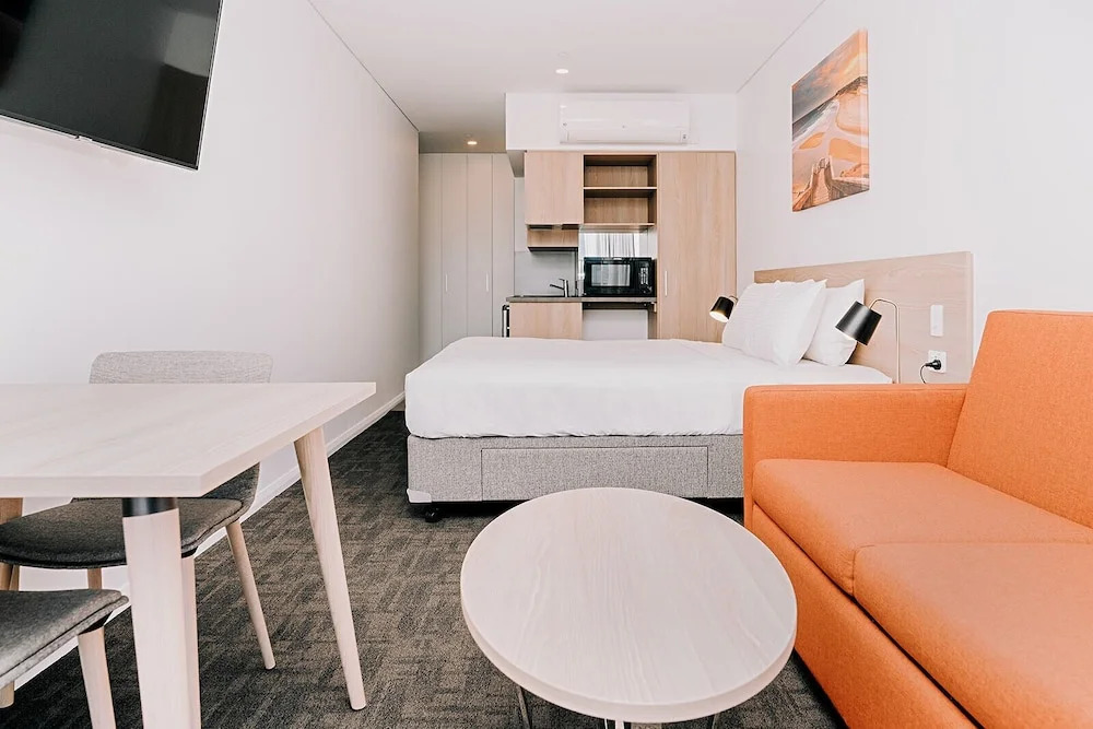 Toms Court Hotel