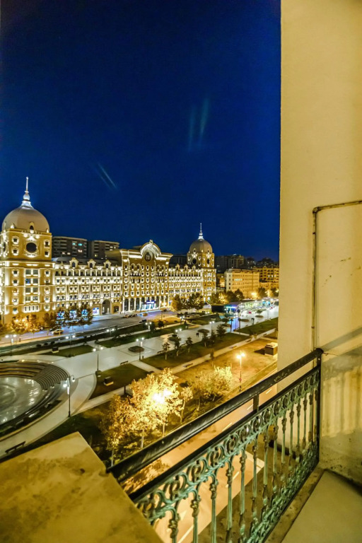 VIP Apartment in Buta palace 703
