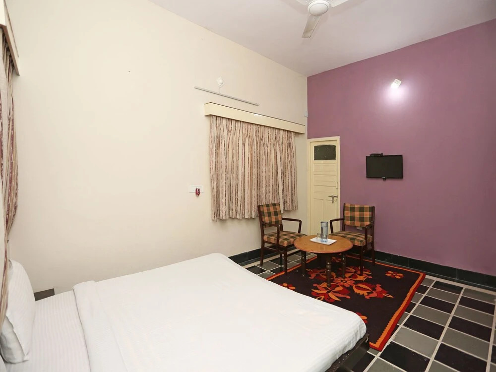 OYO 9776 Home Near Bohra Ganesh Temple