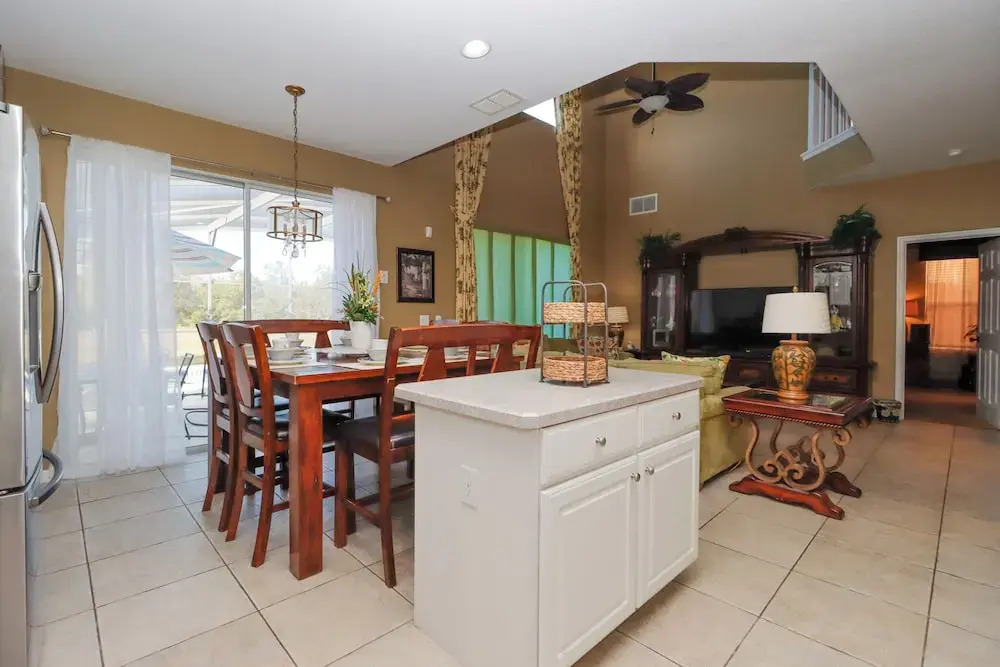 7 Bedrooms Perfect For Large Families Or Groups!