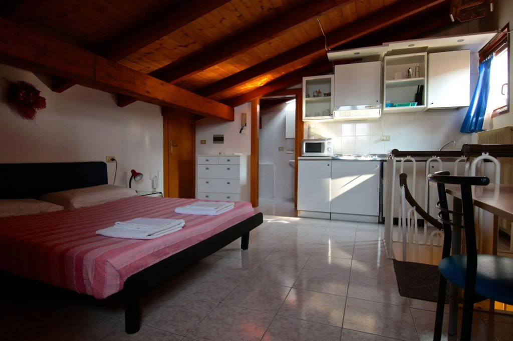 MAMA Apartments