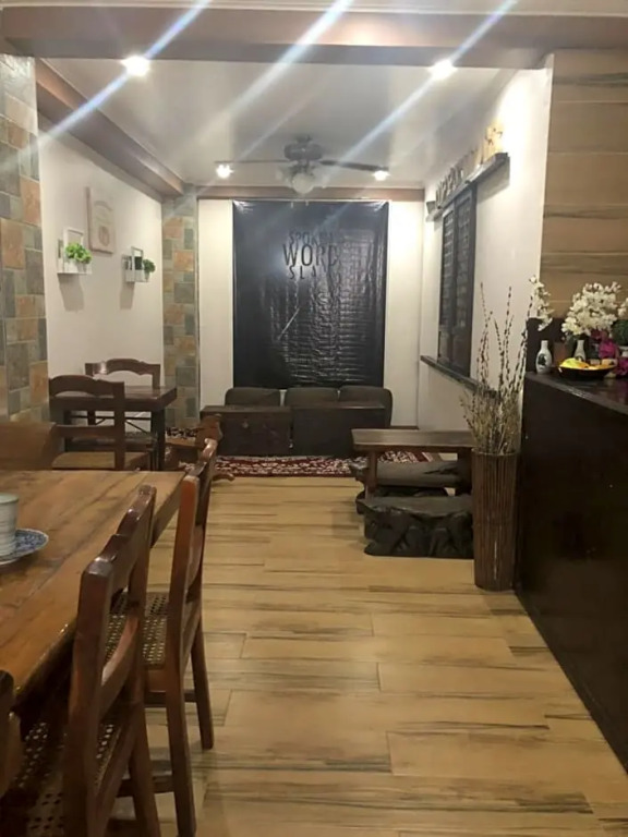 COFFEESWINGS LODGING HOUSE