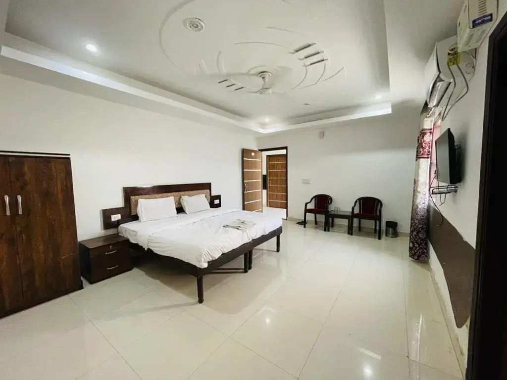 Oyo 63988 Hotel Dolphin